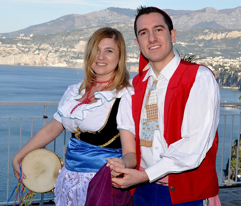 Il costume della tarantella sorrentina, pezzo per pezzo