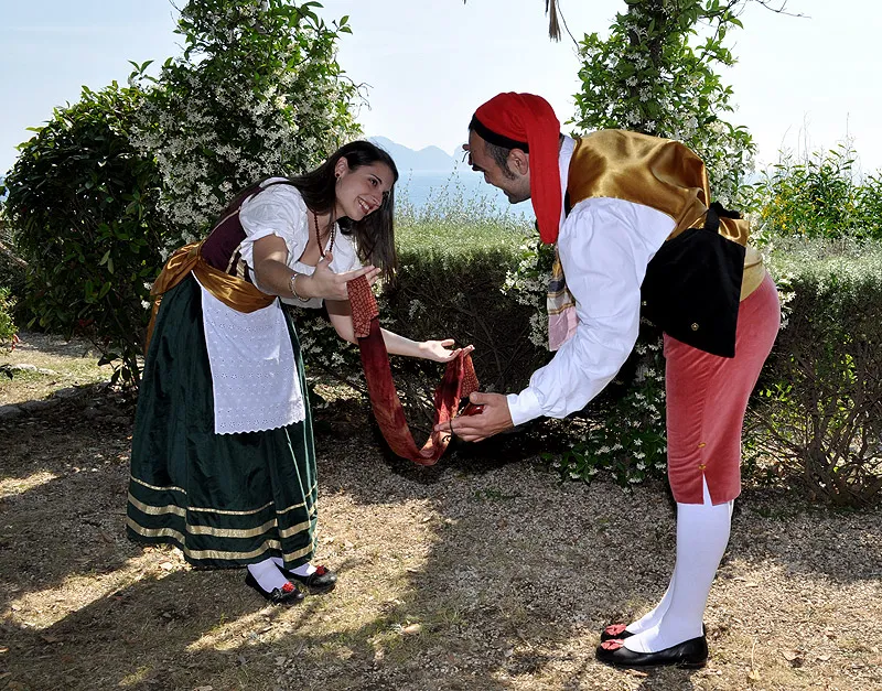 A couple of dancers performing the rondeau